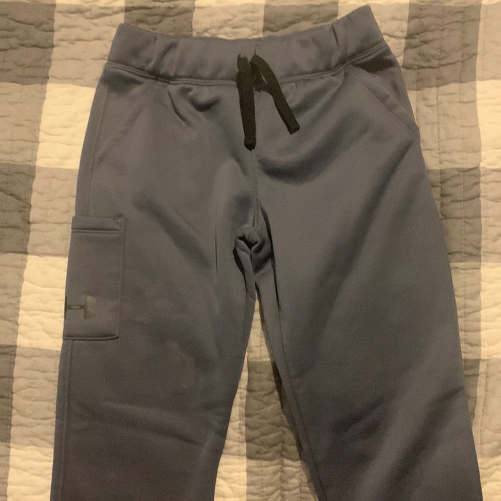 Boys UA joggers